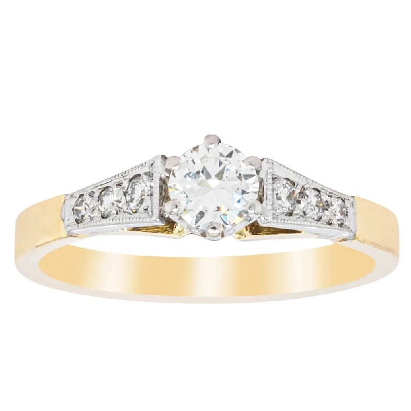 Elevate Your Outfit With Discounted Statement Jewelry Deja Vu 16ct Yellow Gold .25ct Diamond Ring