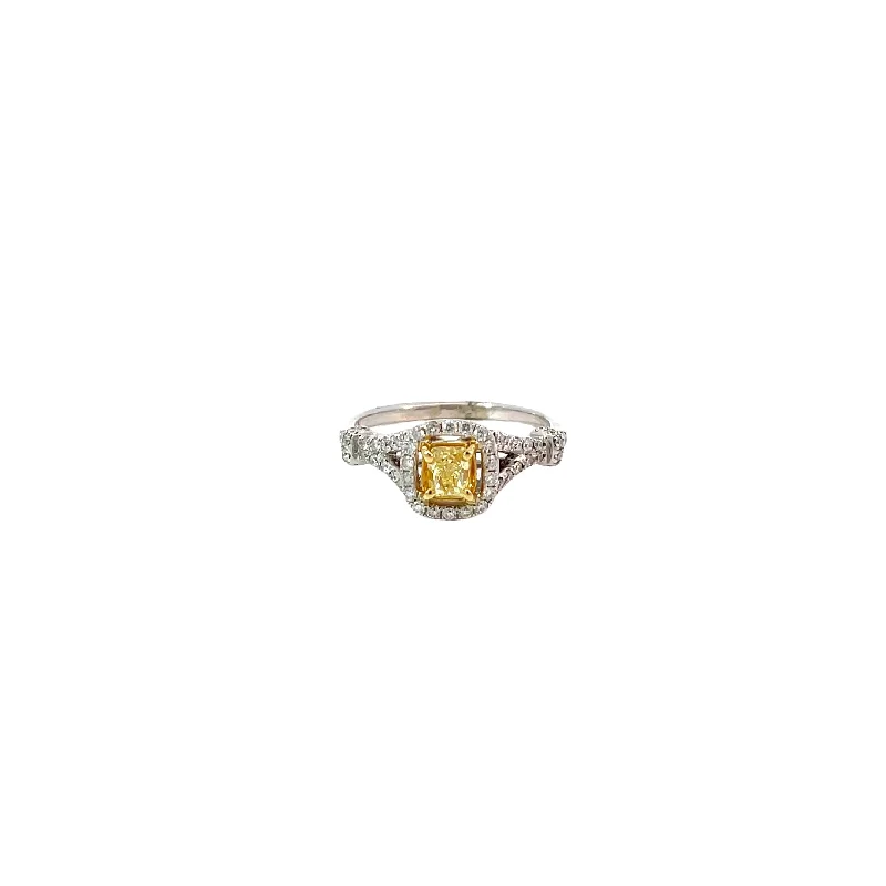 Timeless Elegance At Unbelievable Discounts 18 Karat White Gold Yellow Diamond Ring Timeless Elegance At Unbelievable Discounts 18 Karat White Gold Yellow Diamond Ring