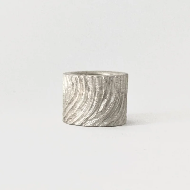 Get Ready To Sparkle – Special Jewelry Discounts Crater Silver Ring
