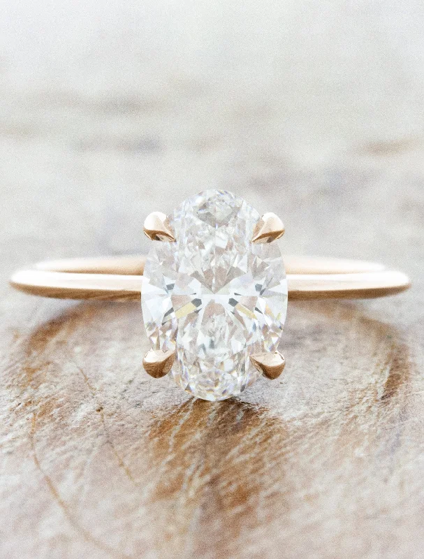 Romantic Heart-Shaped Jewelry For Special Gifts Florina - 1.84ct Oval Lab Grown Diamond