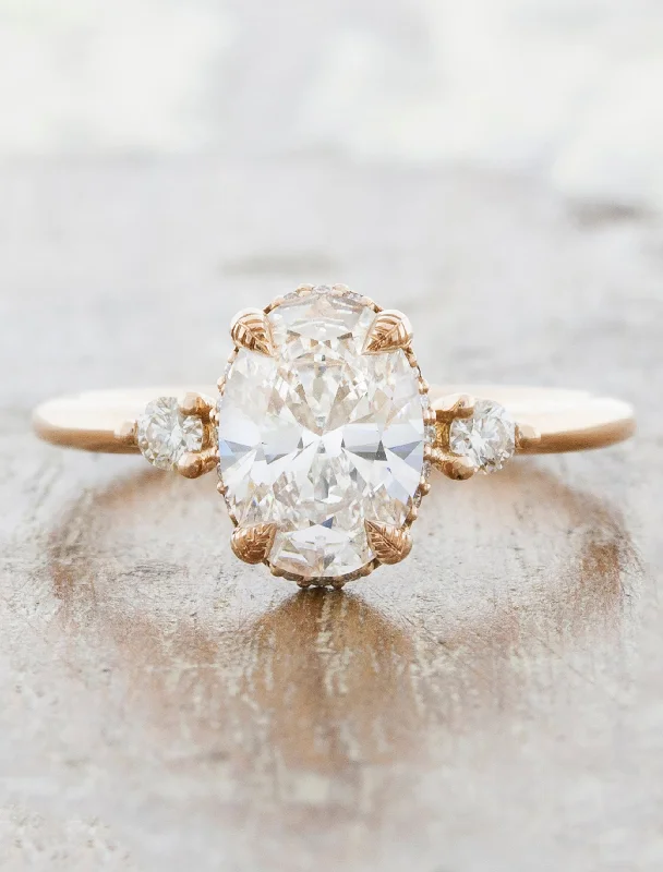 Elegant Jewelry Pieces At Unbelievable Prices Lebow - Oval