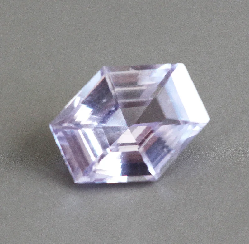 Fashion-Forward Geometric Jewelry For Contemporary Style Loose 1.75 Ct Light Pink Hexagon Sapphire