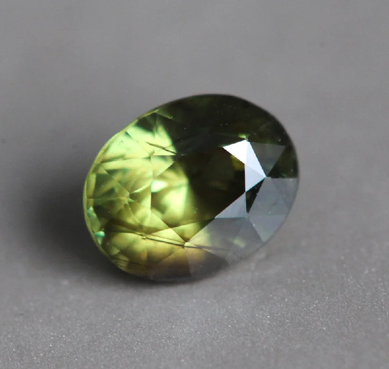 Flash Sale On Elegant Jewelry – Don't Miss Out Loose 1.5 Ct Oval Yellow Green Sapphire