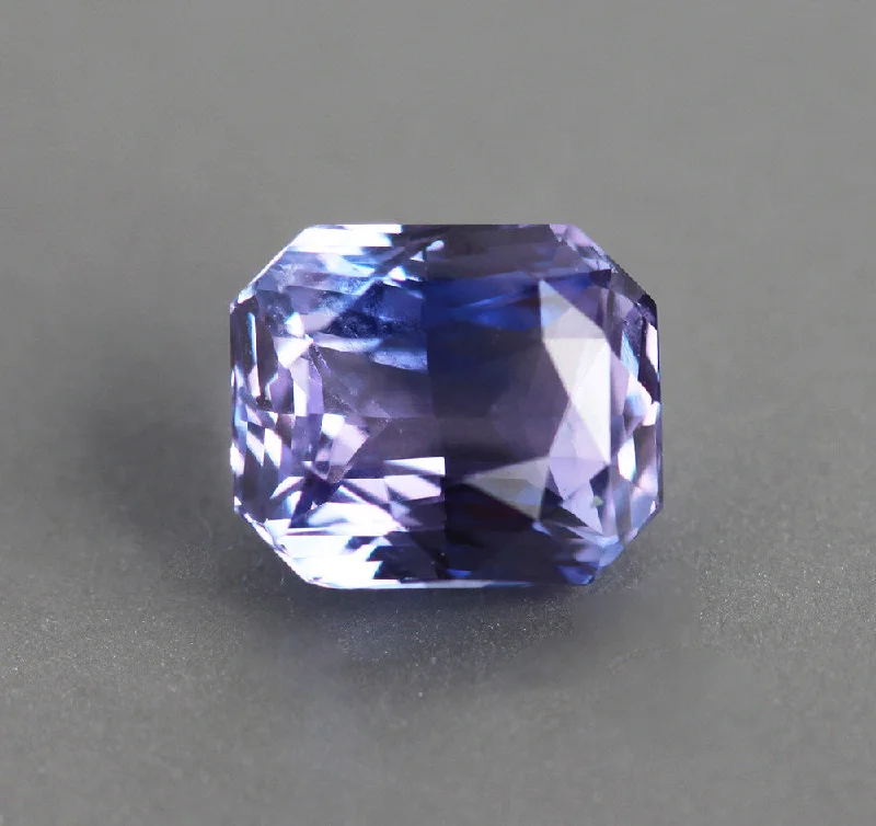 Premium Jewelry, Premium Discounts – Act Fast Loose 1.55 Ct Octagon Bi-Color Sapphire