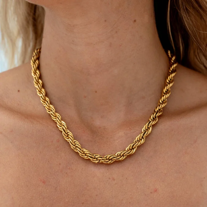 Must-Have Jewelry Pieces At Reduced Prices Jetty Sunrise Necklace In Gold