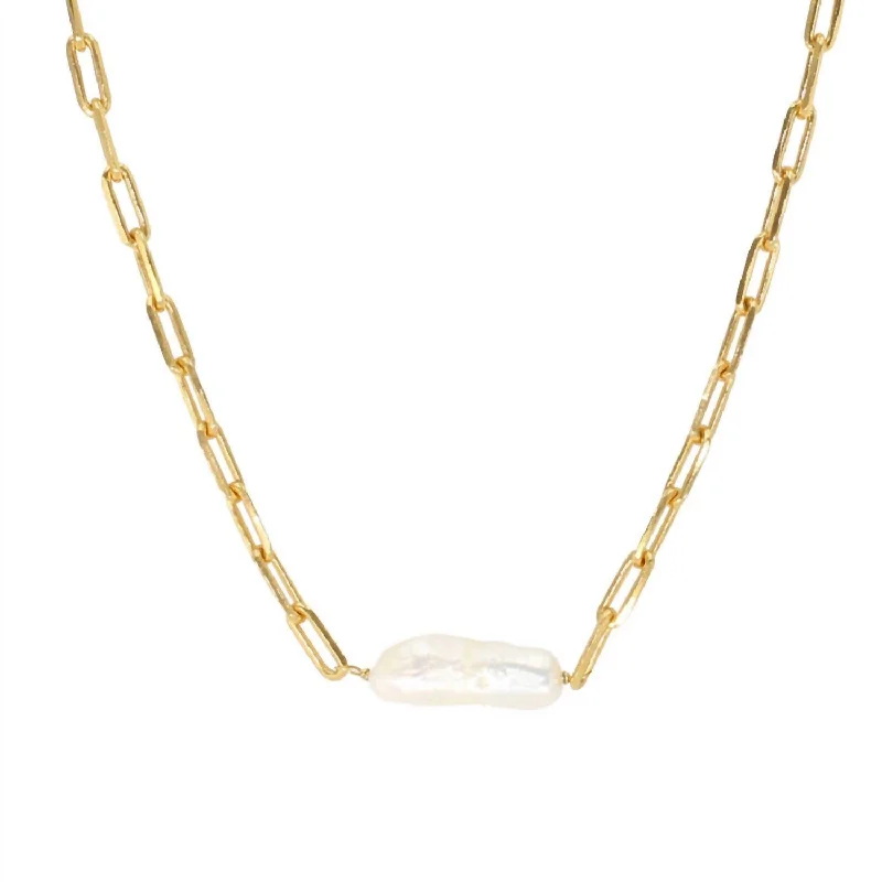 Luna Pearl Necklace In Gold