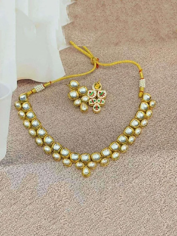 Buy More, Save More – Special Jewelry Discounts Gritty Kundan Necklace