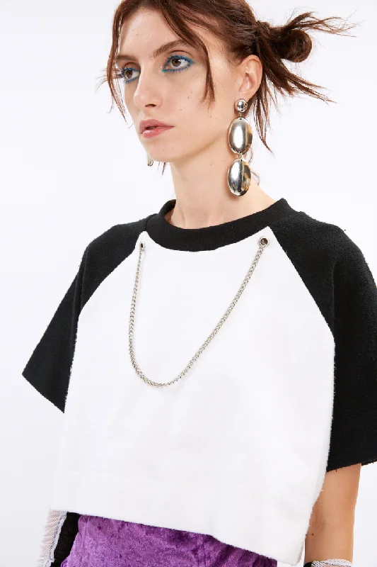 Exclusive Jewelry Sale – Grab Timeless Pieces Now ABOVE THE WORLD TEE