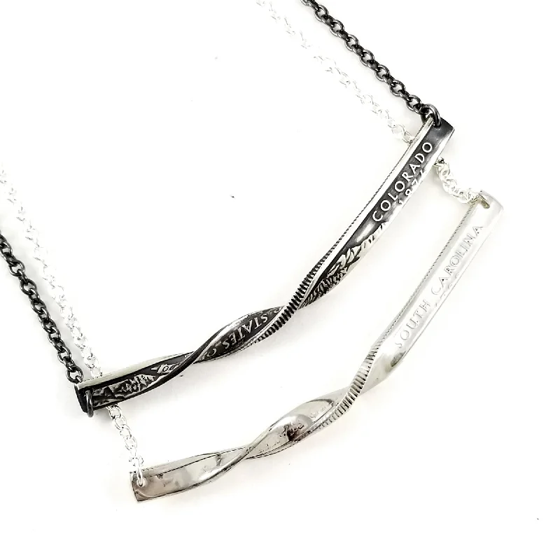 Limited-Time Offer On Elegant Jewelry Pieces 90% Silver State Quarter Twisted Bar Necklace