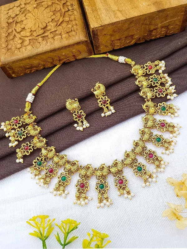 Personalized Engraved Jewelry For Meaningful Gifts Gold plated designer Necklace with pearls antique Necklace