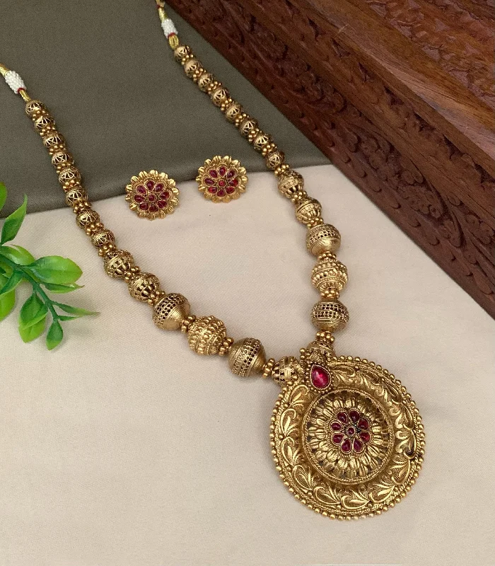 Exclusive Jewelry Sale – Sparkle For Less Premium Gold Finish Exclusive Pendent Set with Gundu and CZ Stones