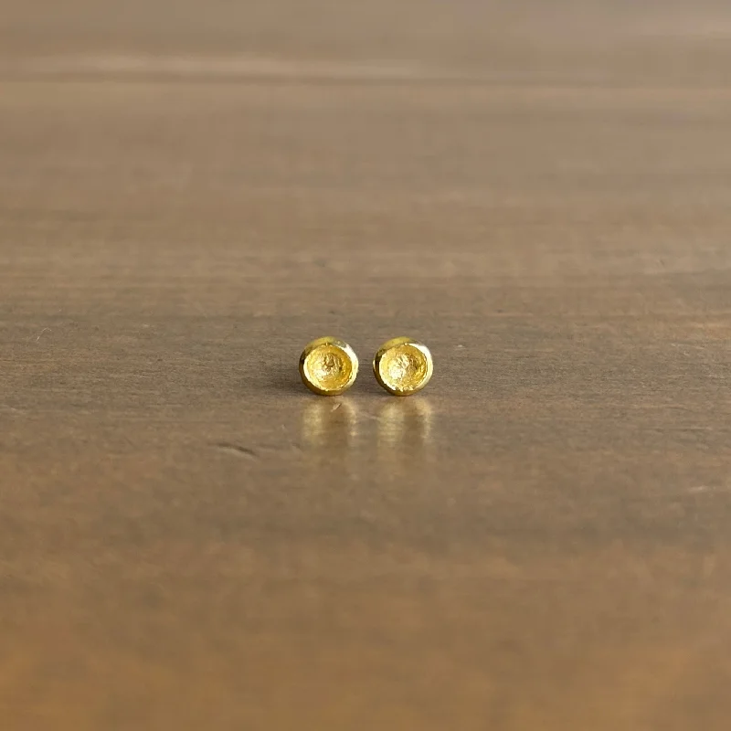 Must-Have Jewelry At Unbelievable Discounts Small Gold Carved Cup Stud Earrings