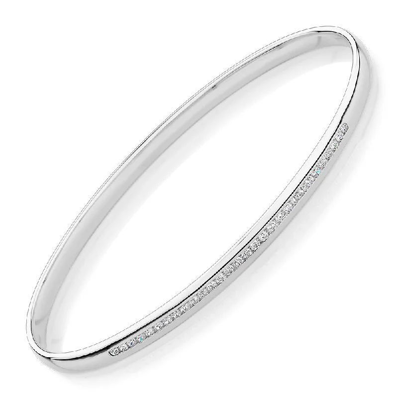Exclusive Jewelry Offers – Shine For Less Oval bangle with 0.45 carats* of diamond simulants in 10 carat white gold