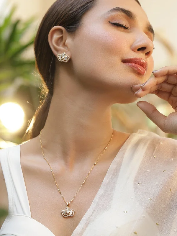 Modern Statement Jewelry For Bold Styling Gold-Plated White CZ Stone Studded Pendent Set Modern Statement Jewelry For Bold Styling Gold-Plated White CZ Stone Studded Pendent Set