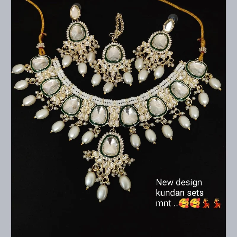 Grab Stylish Jewelry Before The Sale Ends Lucentarts Jewellery Gold Plated Kundan Stone Necklace Set Grab Stylish Jewelry Before The Sale Ends Lucentarts Jewellery Gold Plated Kundan Stone Necklace Set