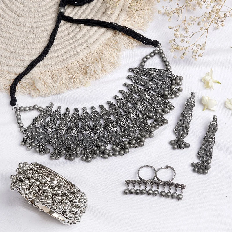 Seasonal Jewelry Deals – Elevate Your Style Teejh Chiti Silver Oxidised Jewelry Gift Set Seasonal Jewelry Deals – Elevate Your Style Teejh Chiti Silver Oxidised Jewelry Gift Set