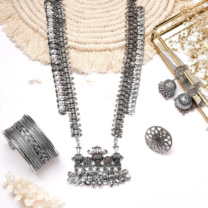 Affordable Luxury Jewelry For Every Occasion Teejh Laya Silver Oxidised Jewelry Gift Set Affordable Luxury Jewelry For Every Occasion Teejh Laya Silver Oxidised Jewelry Gift Set