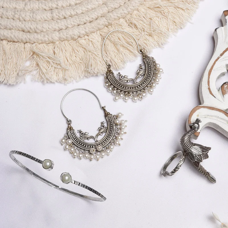 Flash Sale On Elegant Jewelry – Don't Miss Out Teejh Pransheetha Silver Oxidised Jewelry Gift Set Flash Sale On Elegant Jewelry – Don't Miss Out Teejh Pransheetha Silver Oxidised Jewelry Gift Set