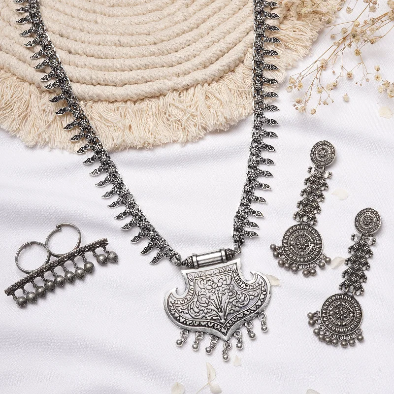 Modern Jewelry At Exclusive Discounts – Shop Today Teejh Sasthi Silver Oxidised Jewelry Gift Set Modern Jewelry At Exclusive Discounts – Shop Today Teejh Sasthi Silver Oxidised Jewelry Gift Set
