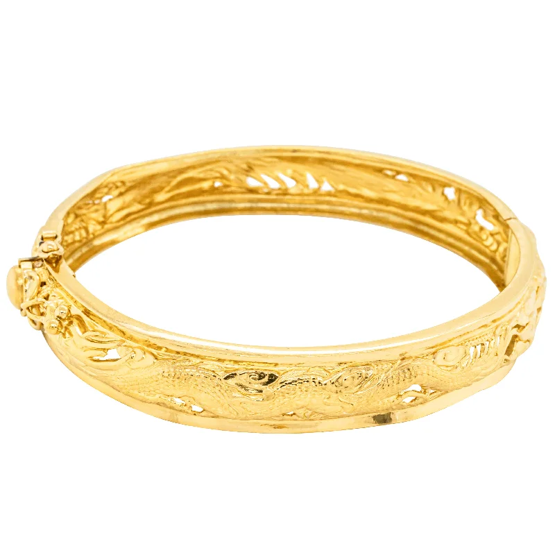 Exclusive Jewelry Discounts – Shop Now For Savings Deja Vu 23ct Yellow Gold Pattern Hinged Bangle Exclusive Jewelry Discounts – Shop Now For Savings Deja Vu 23ct Yellow Gold Pattern Hinged Bangle